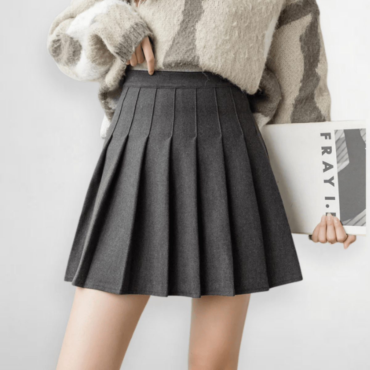 Velora Kensington Plisovaná Mini Sukně | Skirts | Elora Praha