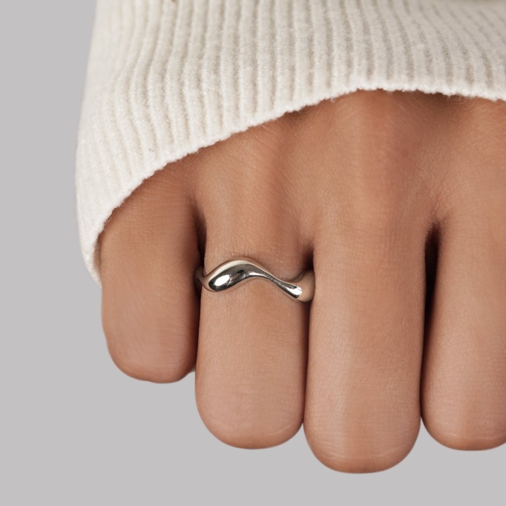 Vlny - Minimalistický prsten | Ring | Elora Praha