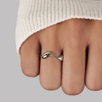 Vlny - Minimalistický prsten | Ring | Elora Praha