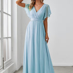 večerní šaty LEORA | V - krk s volánkovými rukávy, dlouhé až na zem, A - line, šifon | Evening Dresses | Elora Praha