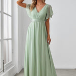 večerní šaty LEORA | V - krk s volánkovými rukávy, dlouhé až na zem, A - line, šifon | Evening Dresses | Elora Praha