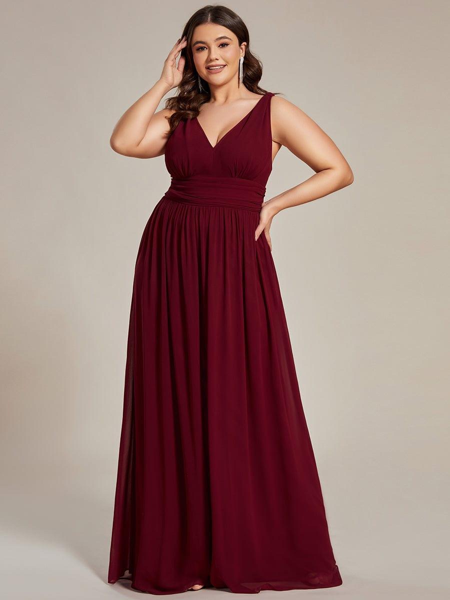 večerní šaty HUSH|V výstřih bez rukávů s plisováním z chiffon | Evening Dresses | Elora Praha