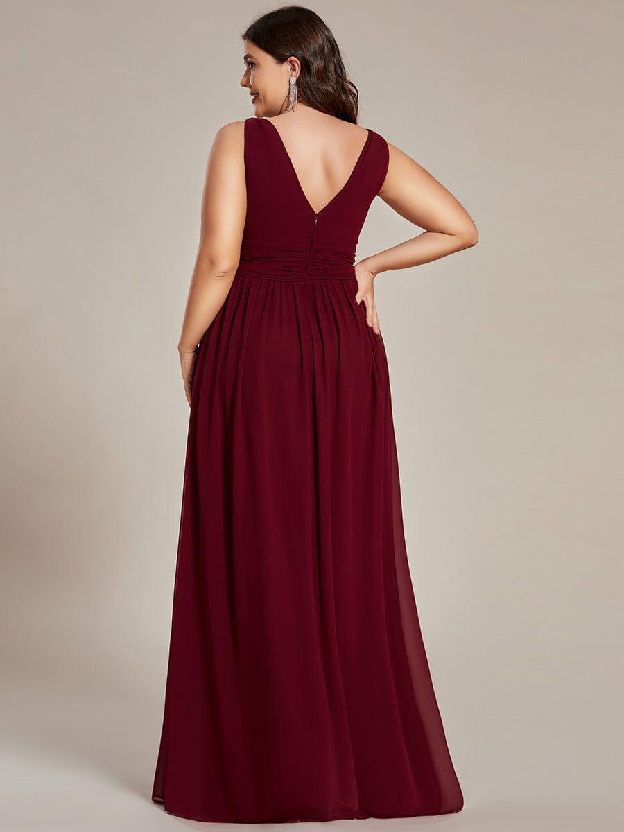 večerní šaty HUSH|V výstřih bez rukávů s plisováním z chiffon | Evening Dresses | Elora Praha