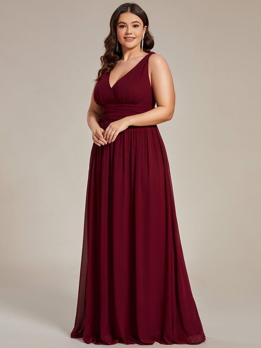 večerní šaty HUSH|V výstřih bez rukávů s plisováním z chiffon | Evening Dresses | Elora Praha