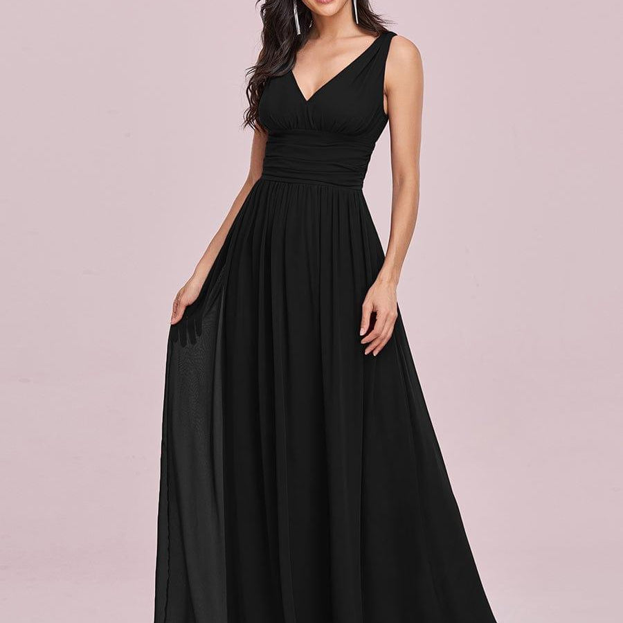 večerní šaty HUSH|V výstřih bez rukávů s plisováním z chiffon | Evening Dresses | Elora Praha