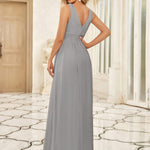 večerní šaty HUSH|V výstřih bez rukávů s plisováním z chiffon | Evening Dresses | Elora Praha
