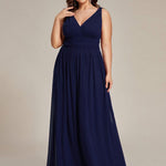 večerní šaty HUSH|V výstřih bez rukávů s plisováním z chiffon | Evening Dresses | Elora Praha