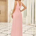 večerní šaty HUSH|V výstřih bez rukávů s plisováním z chiffon | Evening Dresses | Elora Praha