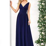 večerní šaty HUSH|V výstřih bez rukávů s plisováním z chiffon | Evening Dresses | Elora Praha