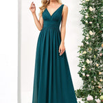 večerní šaty HUSH|V výstřih bez rukávů s plisováním z chiffon | Evening Dresses | Elora Praha