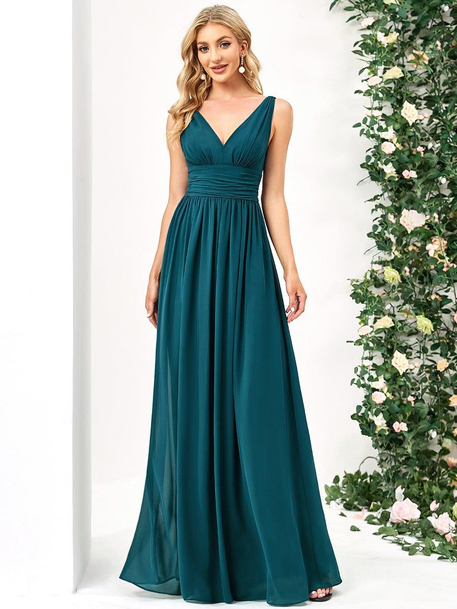 večerní šaty HUSH|V výstřih bez rukávů s plisováním z chiffon | Evening Dresses | Elora Praha