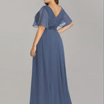 MONICA | Dlouhé šaty pro družičky s empírovým pasem a krátkými volánkovými rukávy | Bridesmaid Dresses | Elora Praha