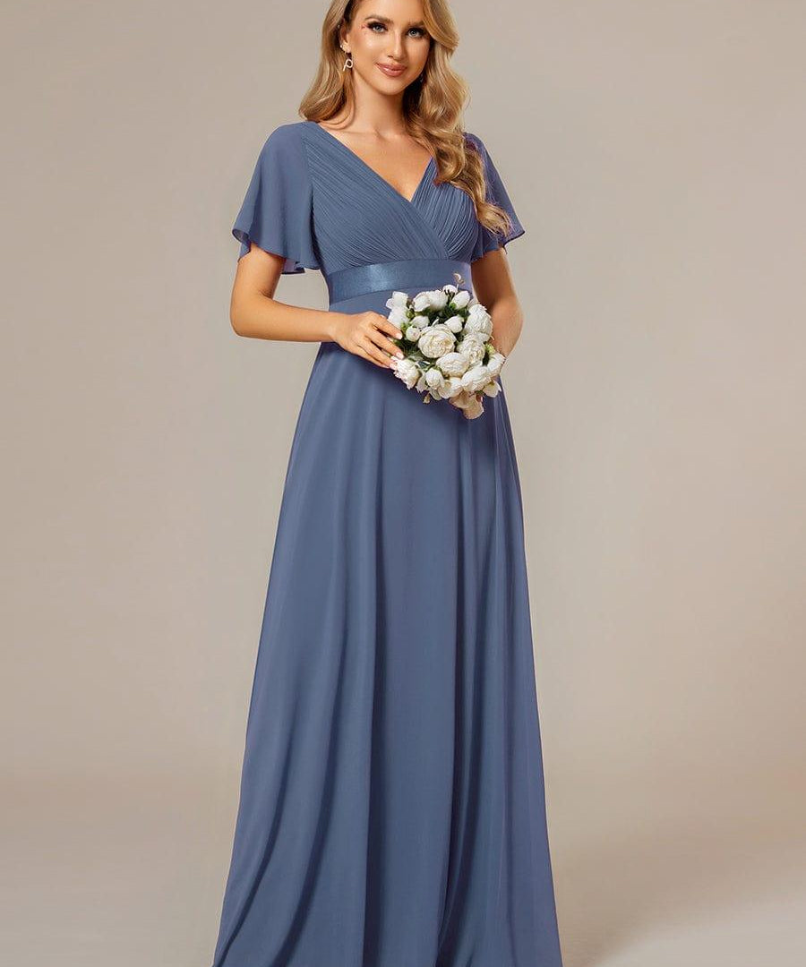 MONICA | Dlouhé šaty pro družičky s empírovým pasem a krátkými volánkovými rukávy | Bridesmaid Dresses | Elora Praha
