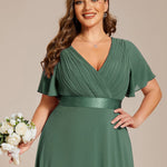 MONICA | Dlouhé šaty pro družičky s empírovým pasem a krátkými volánkovými rukávy | Bridesmaid Dresses | Elora Praha