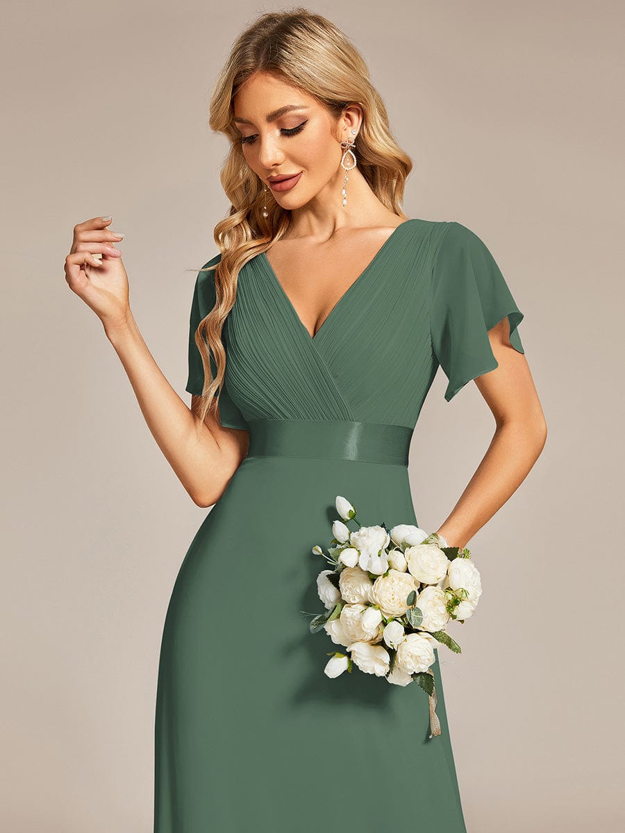 MONICA | Dlouhé šaty pro družičky s empírovým pasem a krátkými volánkovými rukávy | Bridesmaid Dresses | Elora Praha