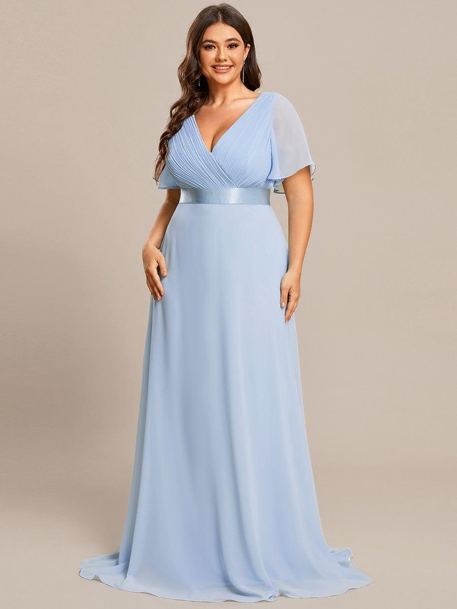 MONICA | Dlouhé šaty pro družičky s empírovým pasem a krátkými volánkovými rukávy | Bridesmaid Dresses | Elora Praha