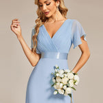 MONICA | Dlouhé šaty pro družičky s empírovým pasem a krátkými volánkovými rukávy | Bridesmaid Dresses | Elora Praha