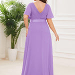 MONICA | Dlouhé šaty pro družičky s empírovým pasem a krátkými volánkovými rukávy | Bridesmaid Dresses | Elora Praha
