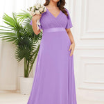 MONICA | Dlouhé šaty pro družičky s empírovým pasem a krátkými volánkovými rukávy | Bridesmaid Dresses | Elora Praha