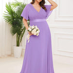 MONICA | Dlouhé šaty pro družičky s empírovým pasem a krátkými volánkovými rukávy | Bridesmaid Dresses | Elora Praha