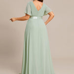 MONICA | Dlouhé šaty pro družičky s empírovým pasem a krátkými volánkovými rukávy | Bridesmaid Dresses | Elora Praha