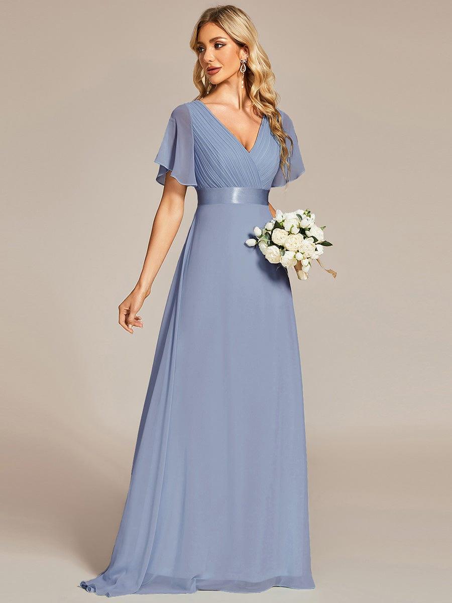 MONICA | Dlouhé šaty pro družičky s empírovým pasem a krátkými volánkovými rukávy | Bridesmaid Dresses | Elora Praha