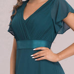 MONICA | Dlouhé šaty pro družičky s empírovým pasem a krátkými volánkovými rukávy | Bridesmaid Dresses | Elora Praha