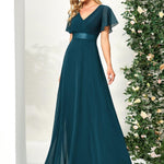 MONICA | Dlouhé šaty pro družičky s empírovým pasem a krátkými volánkovými rukávy | Bridesmaid Dresses | Elora Praha