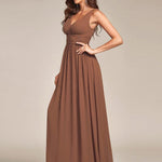 večerní šaty HUSH|V výstřih bez rukávů s plisováním z chiffon | Evening Dresses | Elora Praha