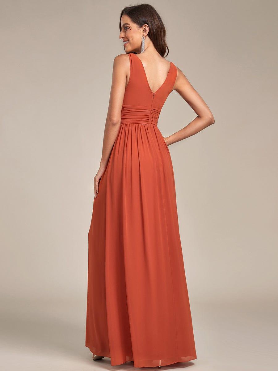 večerní šaty HUSH|V výstřih bez rukávů s plisováním z chiffon | Evening Dresses | Elora Praha