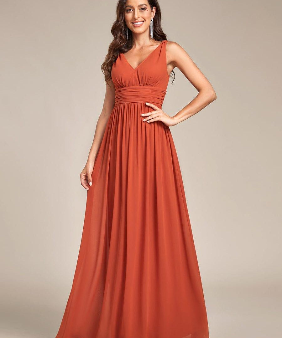 večerní šaty HUSH|V výstřih bez rukávů s plisováním z chiffon | Evening Dresses | Elora Praha