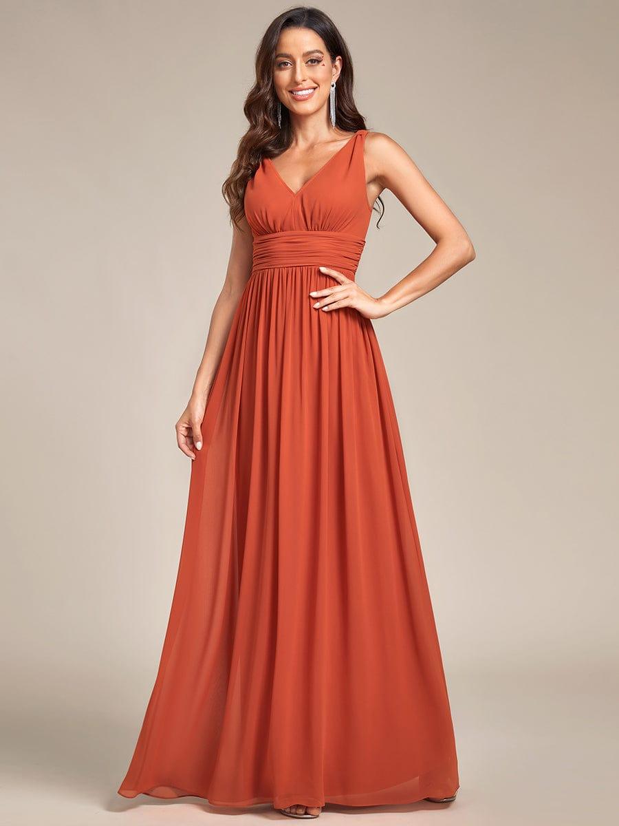 večerní šaty HUSH|V výstřih bez rukávů s plisováním z chiffon | Evening Dresses | Elora Praha