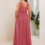 večerní šaty HUSH|V výstřih bez rukávů s plisováním z chiffon | Evening Dresses | Elora Praha