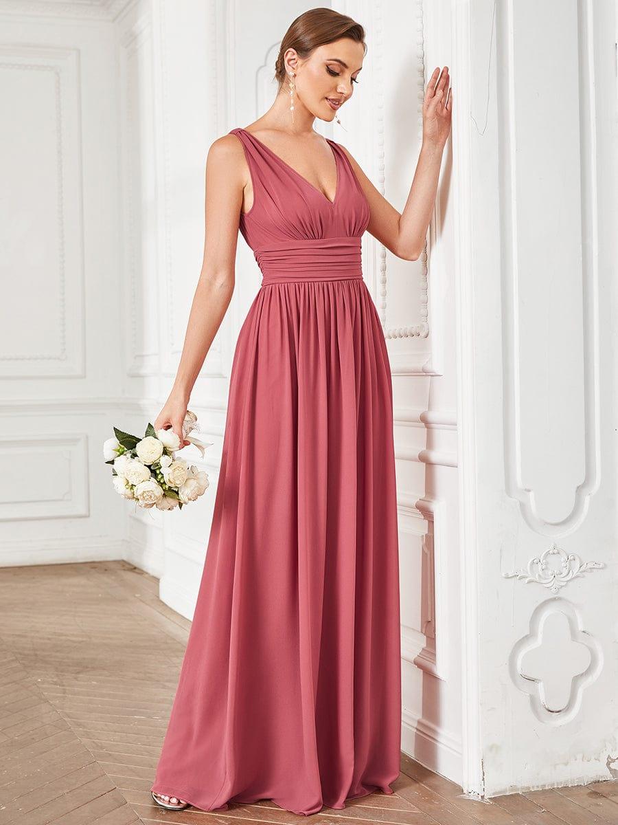 večerní šaty HUSH|V výstřih bez rukávů s plisováním z chiffon | Evening Dresses | Elora Praha