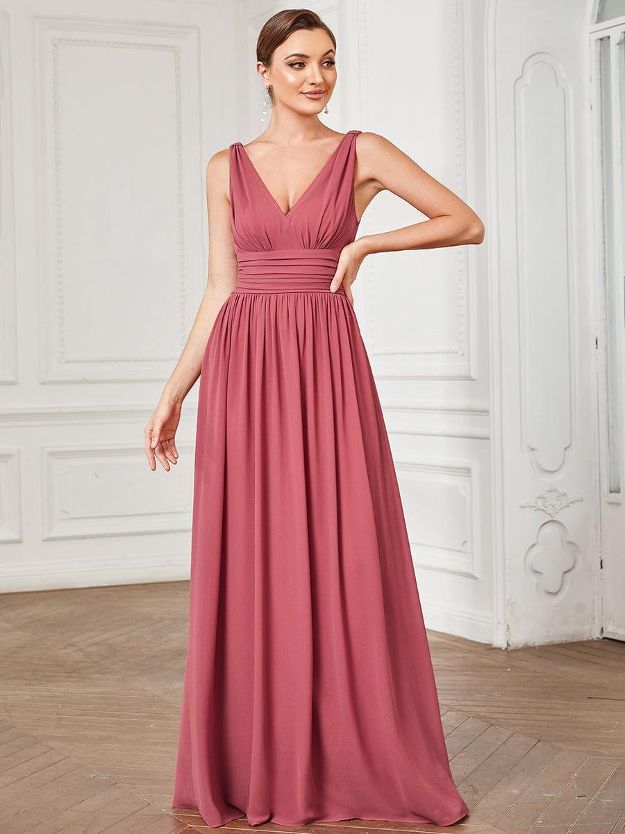 večerní šaty HUSH|V výstřih bez rukávů s plisováním z chiffon | Evening Dresses | Elora Praha