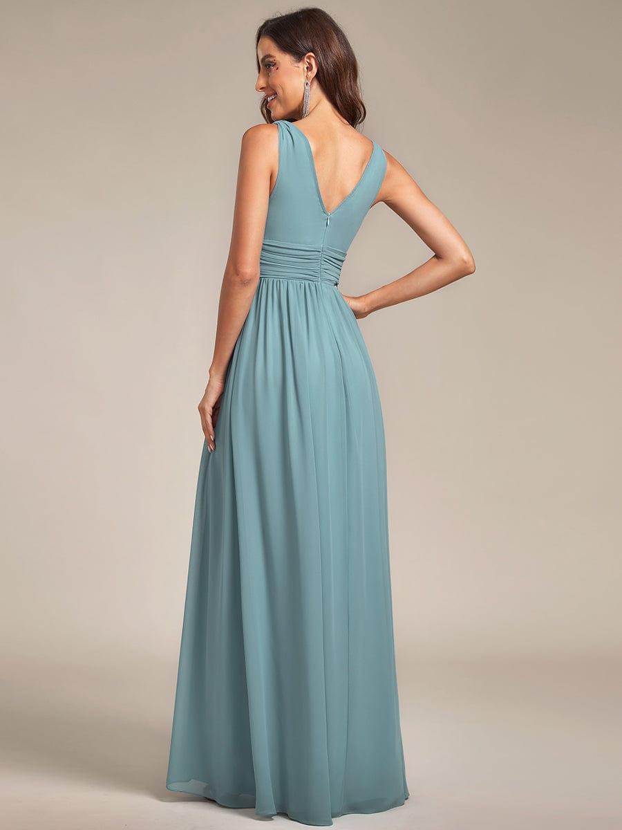 večerní šaty HUSH|V výstřih bez rukávů s plisováním z chiffon | Evening Dresses | Elora Praha