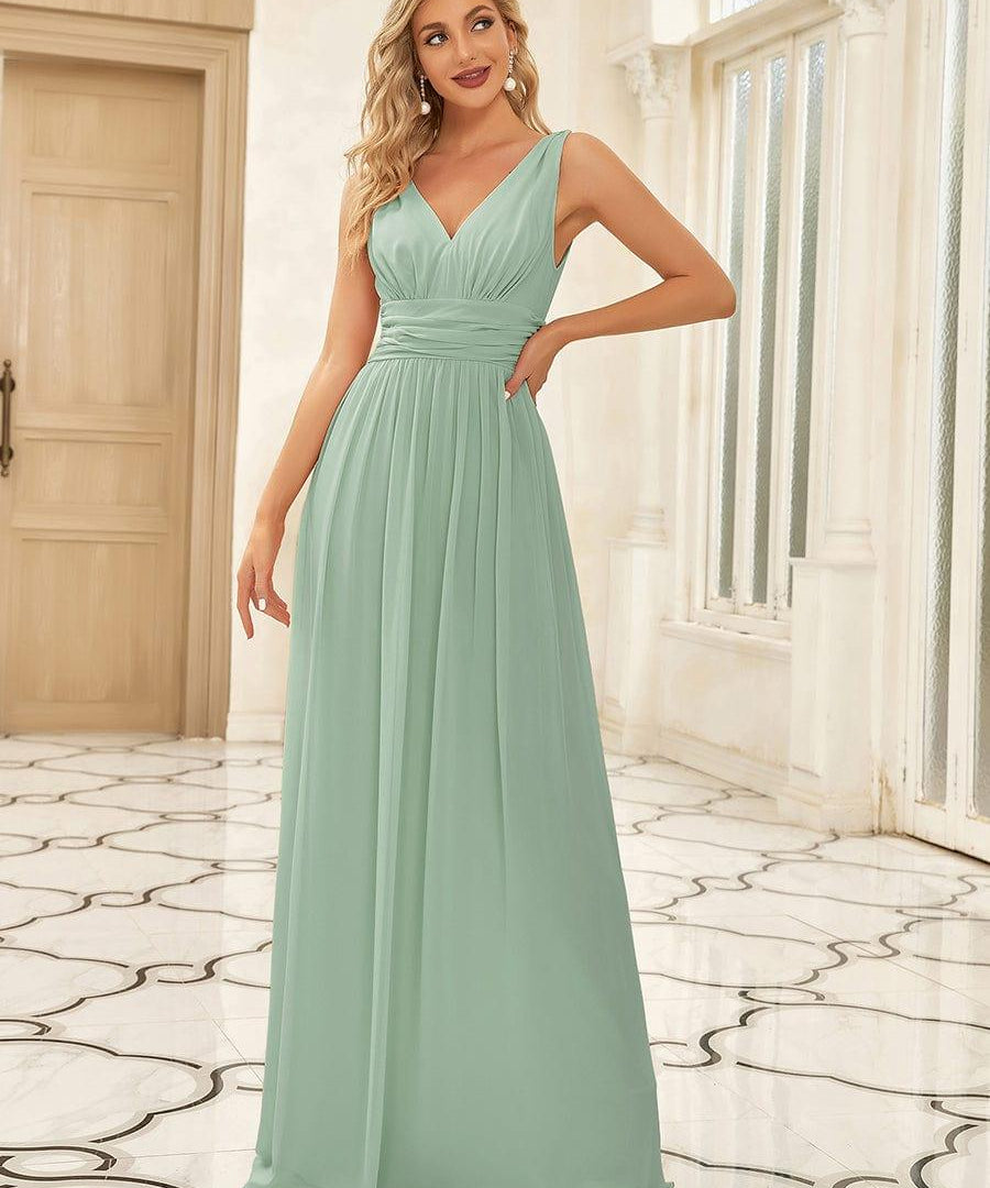 večerní šaty HUSH|V výstřih bez rukávů s plisováním z chiffon | Evening Dresses | Elora Praha