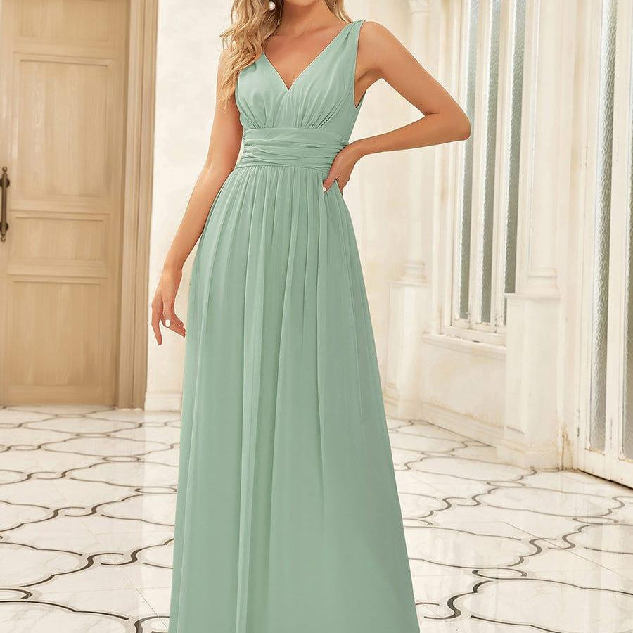 večerní šaty HUSH|V výstřih bez rukávů s plisováním z chiffon | Evening Dresses | Elora Praha