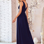 večerní šaty HUSH|V výstřih bez rukávů s plisováním z chiffon | Evening Dresses | Elora Praha