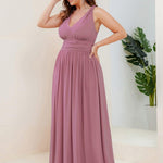 večerní šaty HUSH|V výstřih bez rukávů s plisováním z chiffon | Evening Dresses | Elora Praha
