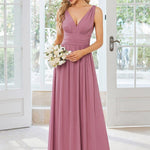 večerní šaty HUSH|V výstřih bez rukávů s plisováním z chiffon | Evening Dresses | Elora Praha