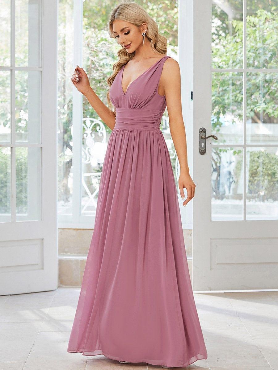 večerní šaty HUSH|V výstřih bez rukávů s plisováním z chiffon | Evening Dresses | Elora Praha