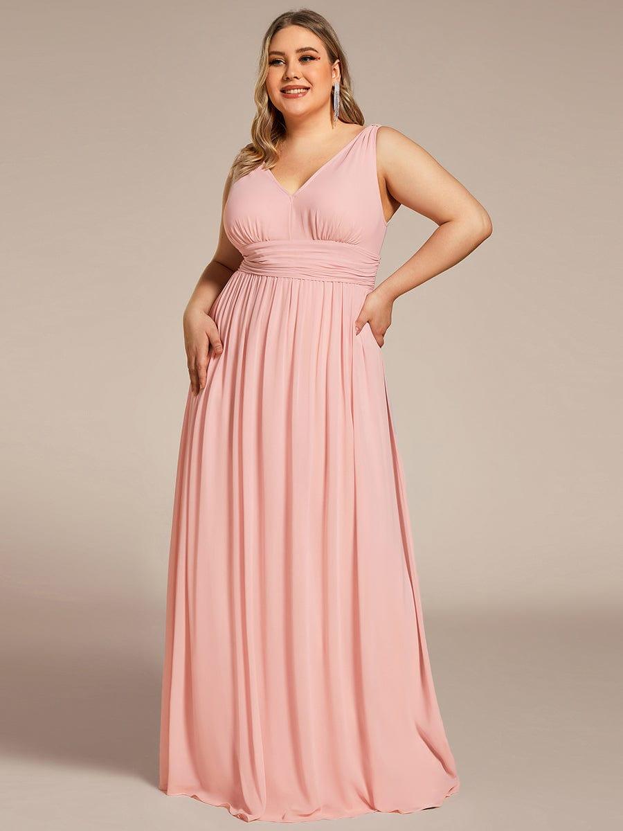 večerní šaty HUSH|V výstřih bez rukávů s plisováním z chiffon | Evening Dresses | Elora Praha