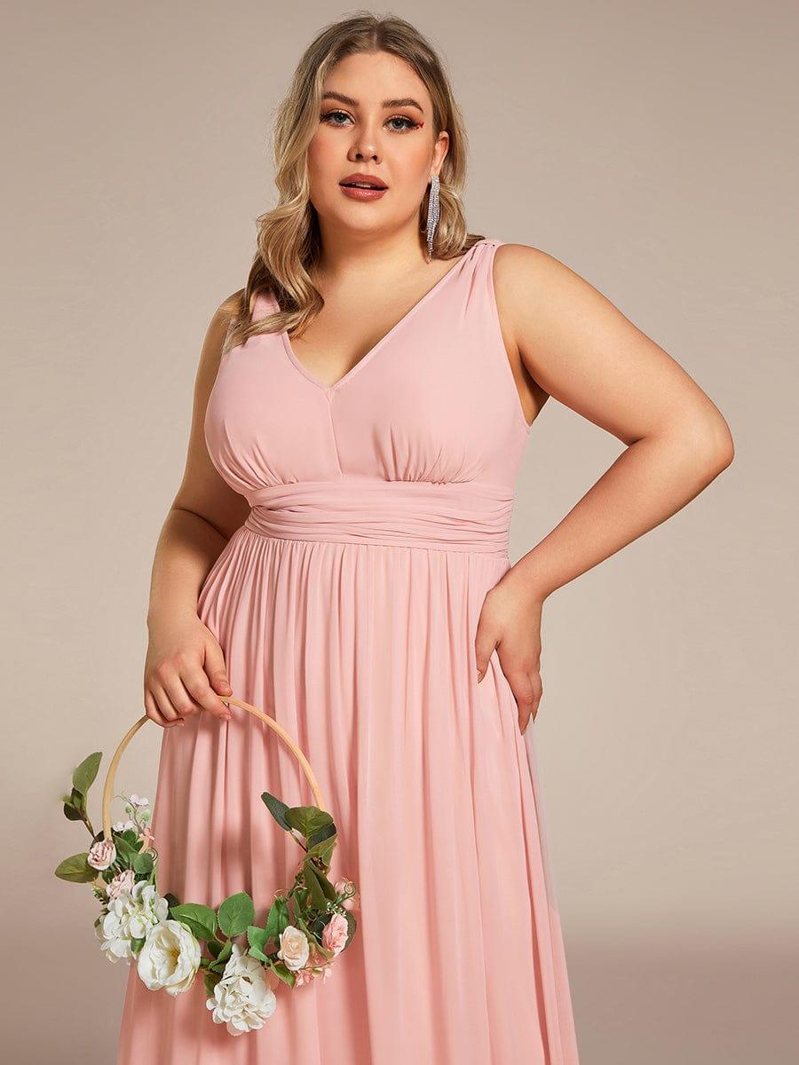 večerní šaty HUSH|V výstřih bez rukávů s plisováním z chiffon | Evening Dresses | Elora Praha