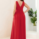 večerní šaty HUSH|V výstřih bez rukávů s plisováním z chiffon | Evening Dresses | Elora Praha