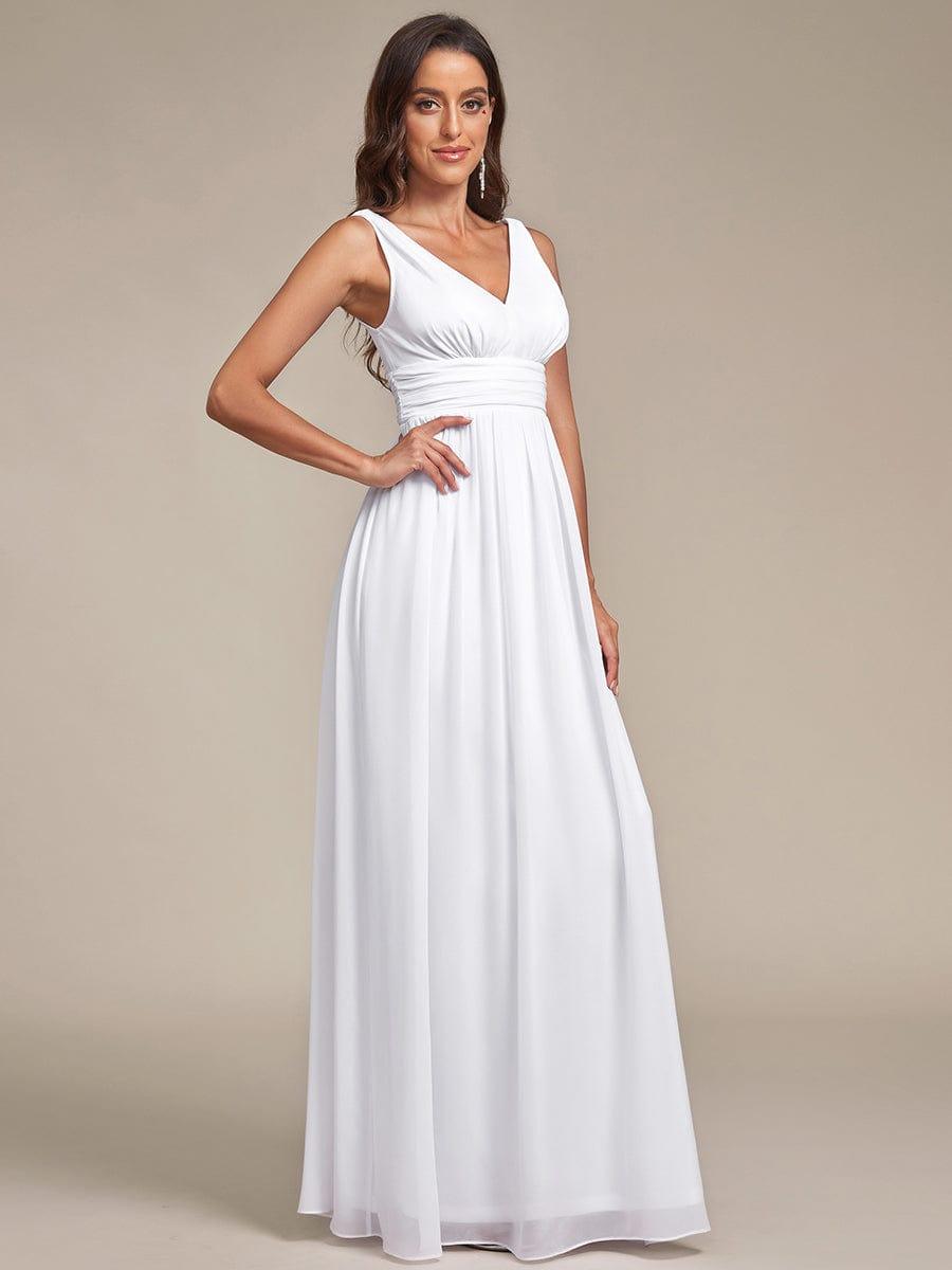 večerní šaty HUSH|V výstřih bez rukávů s plisováním z chiffon | Evening Dresses | Elora Praha