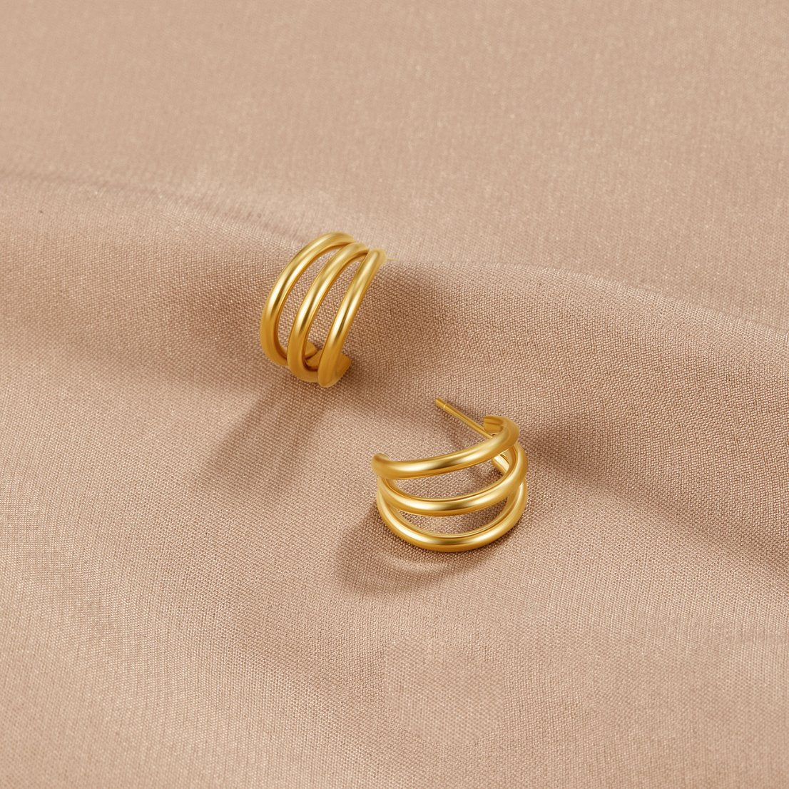 Ana Trojité Zlaté Náušnice | Earrings | Elora Praha