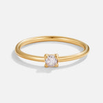 Zlaté prsteny s narozeninovým kamenem | Ring | Elora Praha