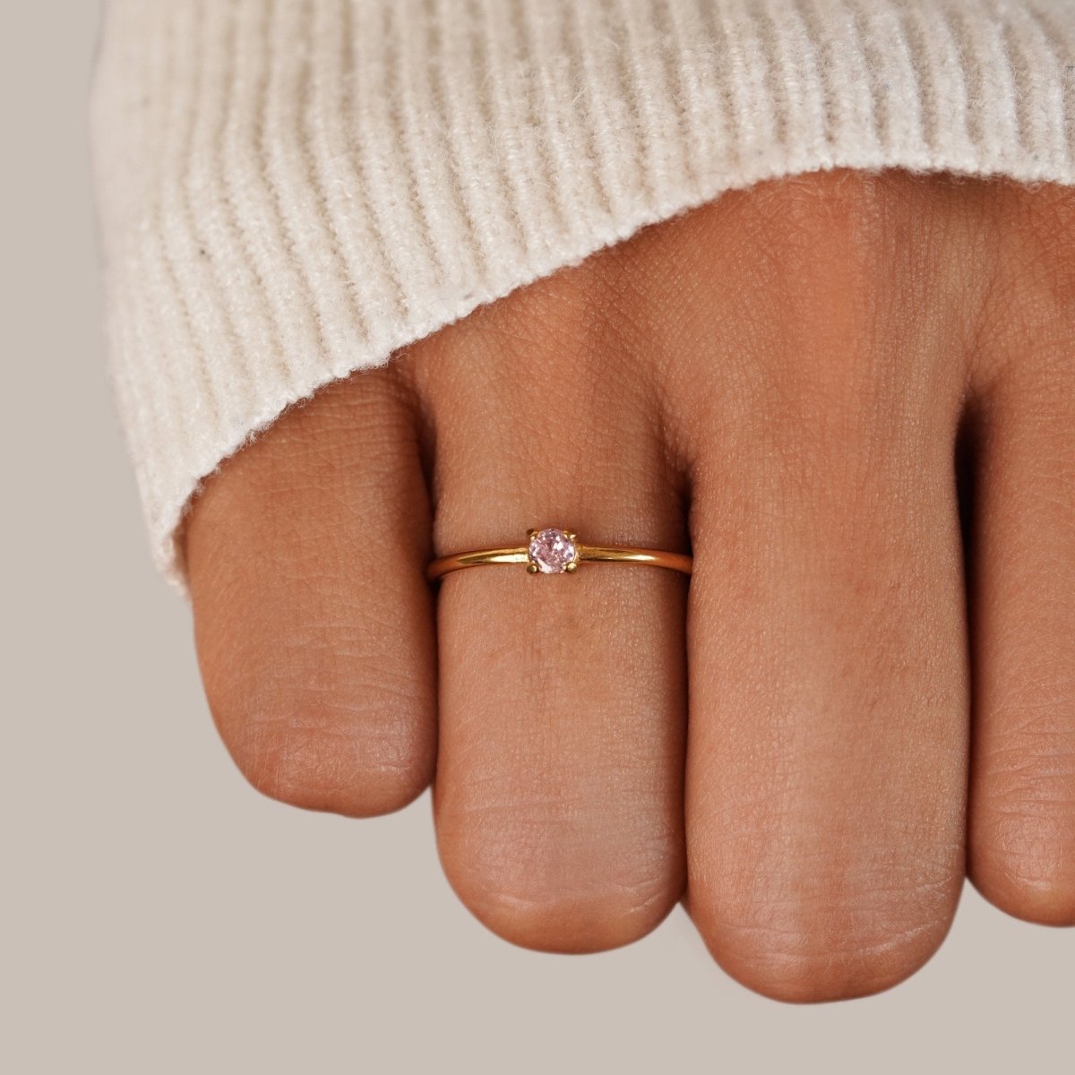 Zlaté prsteny s narozeninovým kamenem | Ring | Elora Praha