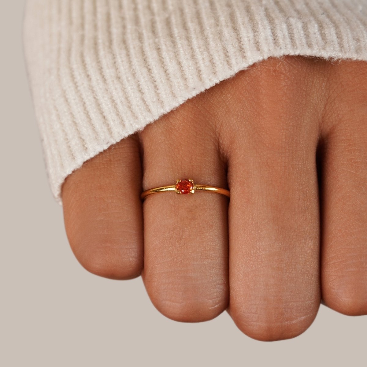 Zlaté prsteny s narozeninovým kamenem | Ring | Elora Praha